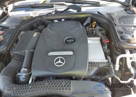 2015 Mercedes-Benz C 300 4Matic из США, поврежденный, VIN 55SWF4KB9FU034252